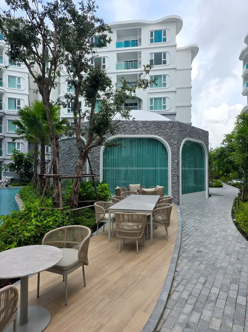 Poolside dining terraces